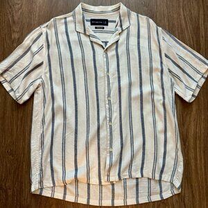 Abercrombie Short Sleeve Linen-Blend Button-Up Shirt (Medium)